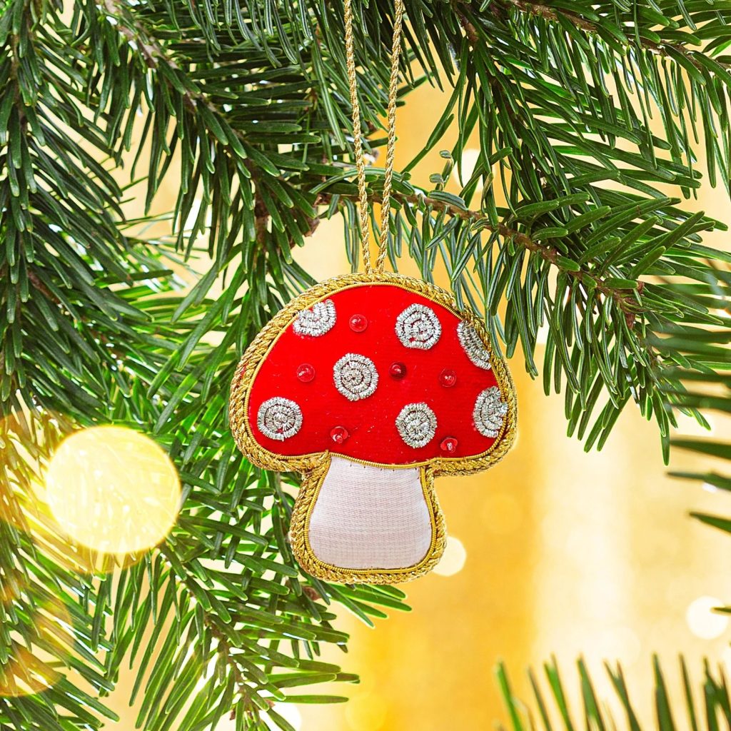 UK Leopard Lace Maeva Skirt – Stylish lace midi UK Leopard Lace Maeva Skirt – Stylish lace midi