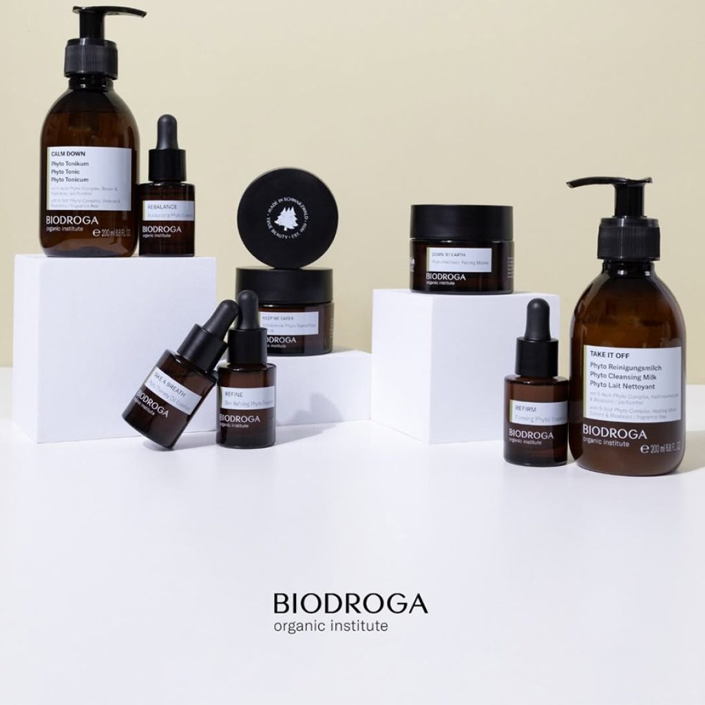 Gentle, Needle-Free Lifting for firmer, radiant skin