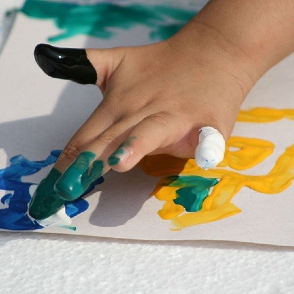 Nurturing Creative Growth through One-to-One Art Therapy for Kids