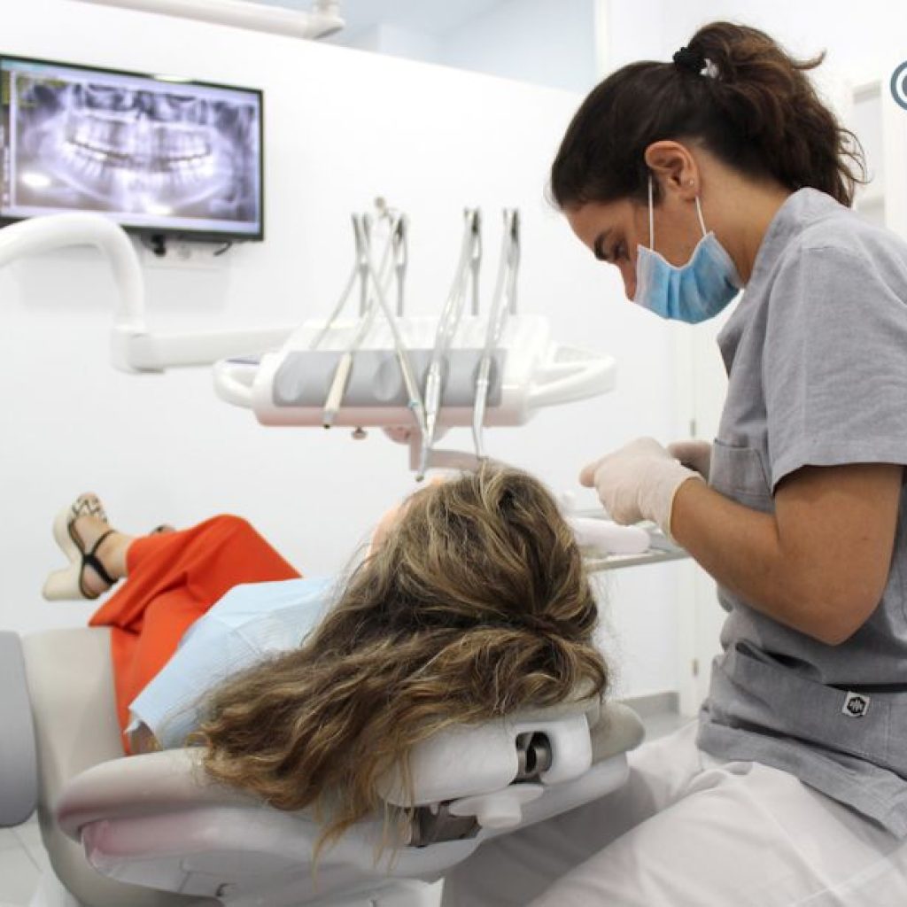 Tu bienestar dental en Bollullos: atención cercana y profesional Tu bienestar dental en Bollullos: atención cercana y profesional