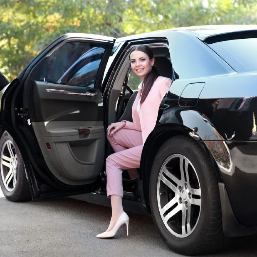 Luxury Private Driver in San Diego: Elite Chauffeur Services Luxury Private Driver in San Diego: Elite Chauffeur Services
