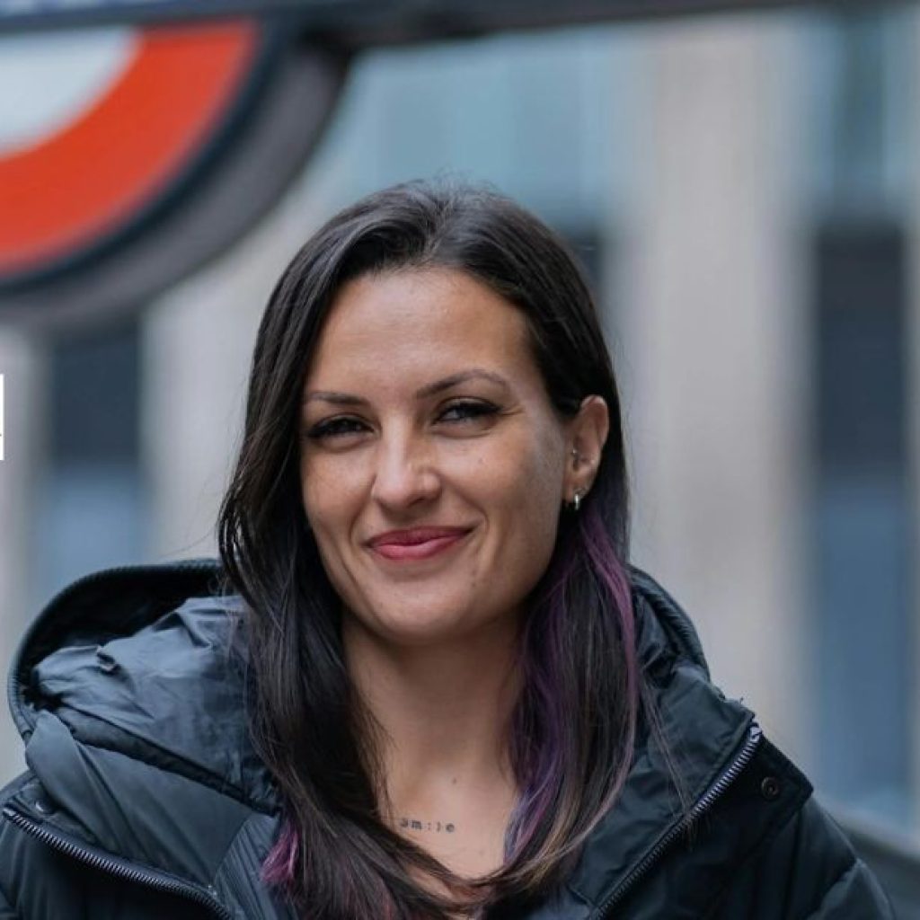 Discover a Youthful Glow: Premium Anti-Aging Serum Online