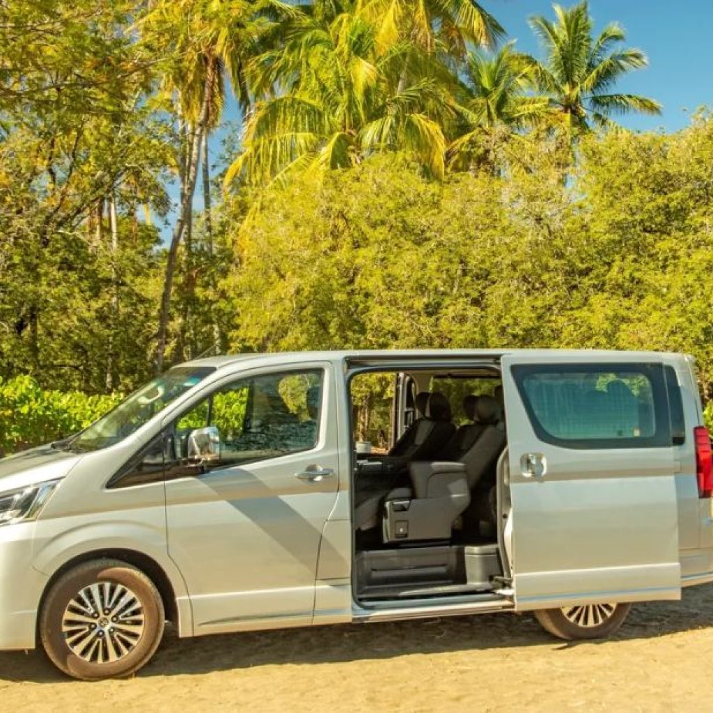 Experience Elite Transport Across Costa Rica in Style